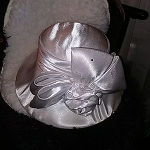 Womens white hat